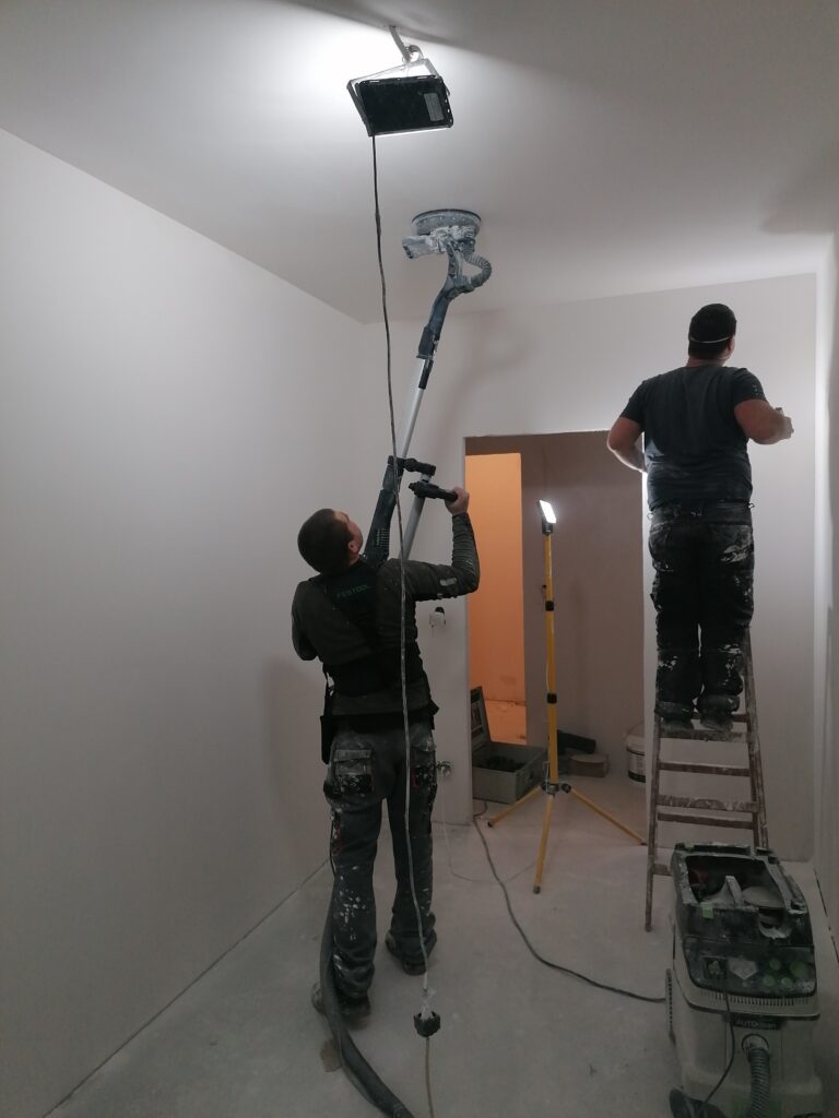 Szlifowanie gładzi pod halogen - Firma remontowa Wrocław