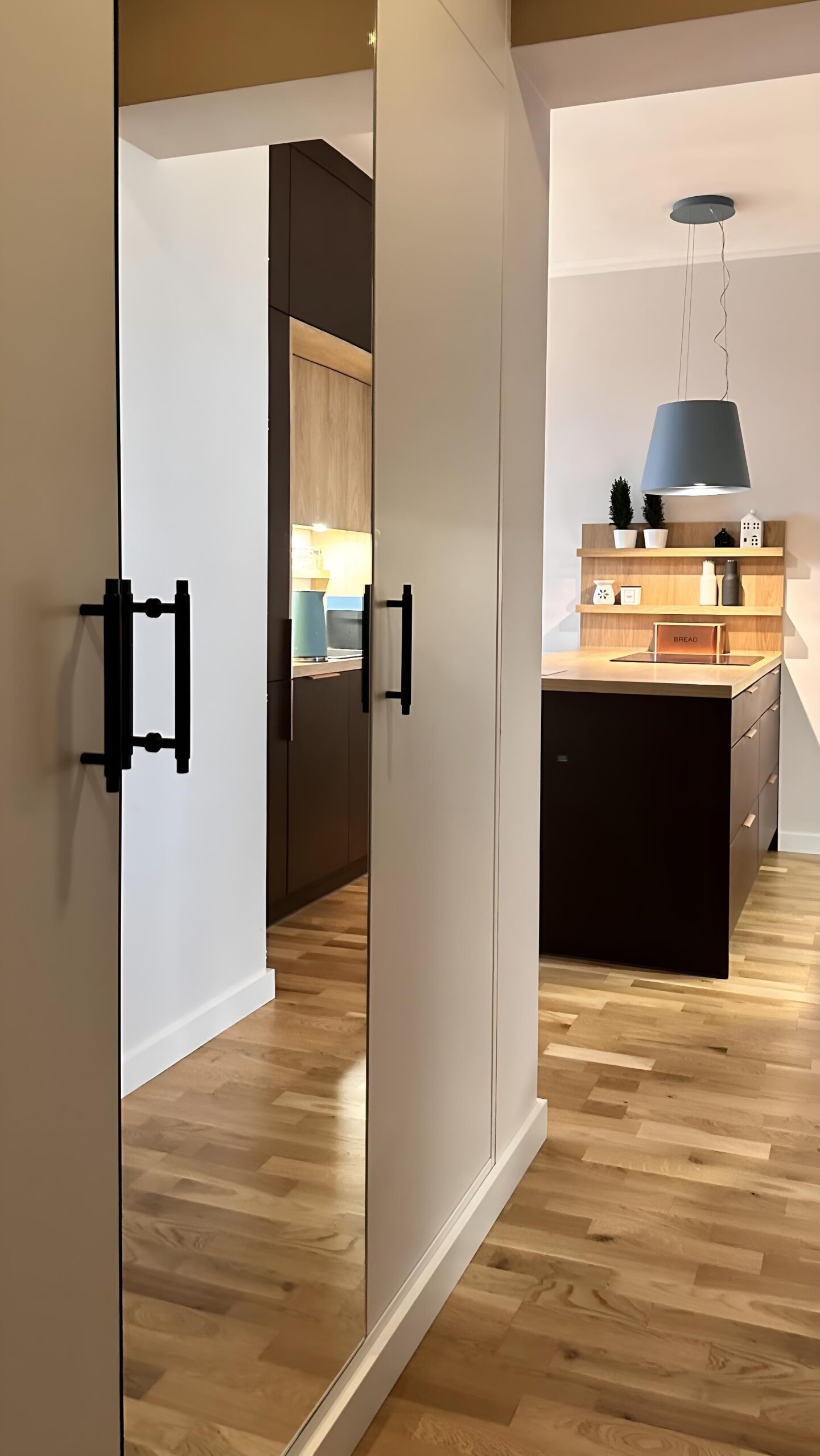 Remont mieszkania Wrocław – salon po generalnym remoncie